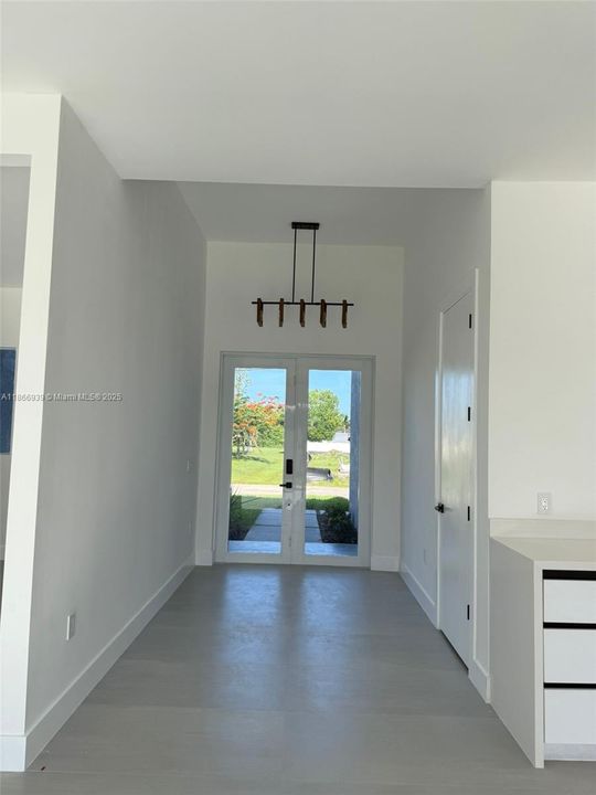 出租: $2,900 (3 贝兹, 2 浴室, 1965 平方英尺)