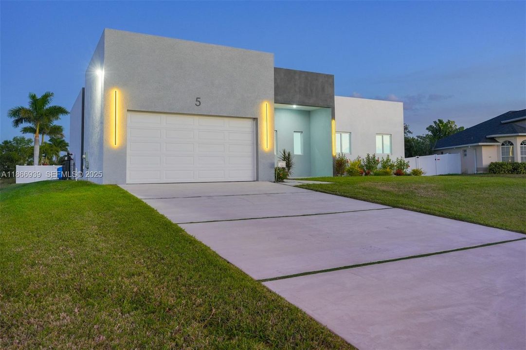 В аренду: $2,900 (3 спален, 2 ванн, 1965 Квадратных фут)