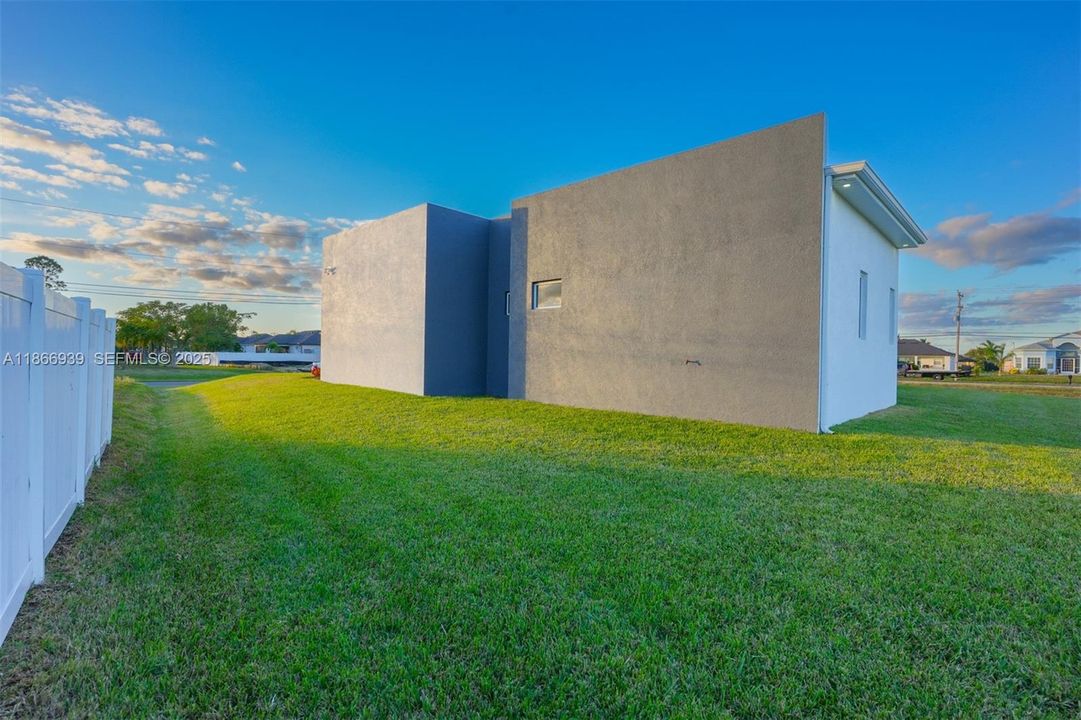 В аренду: $2,900 (3 спален, 2 ванн, 1965 Квадратных фут)