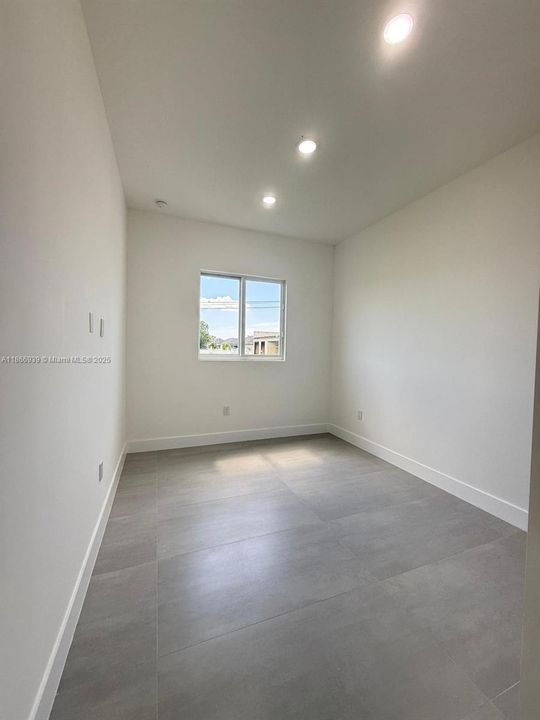 出租: $2,900 (3 贝兹, 2 浴室, 1965 平方英尺)