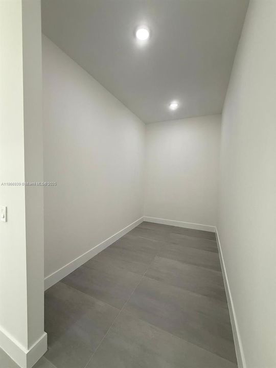 出租: $2,900 (3 贝兹, 2 浴室, 1965 平方英尺)