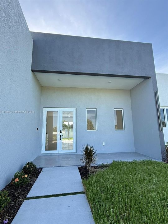 出租: $2,900 (3 贝兹, 2 浴室, 1965 平方英尺)