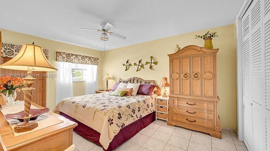 For Sale: $149,000 (1 beds, 1 baths, 720 Square Feet)