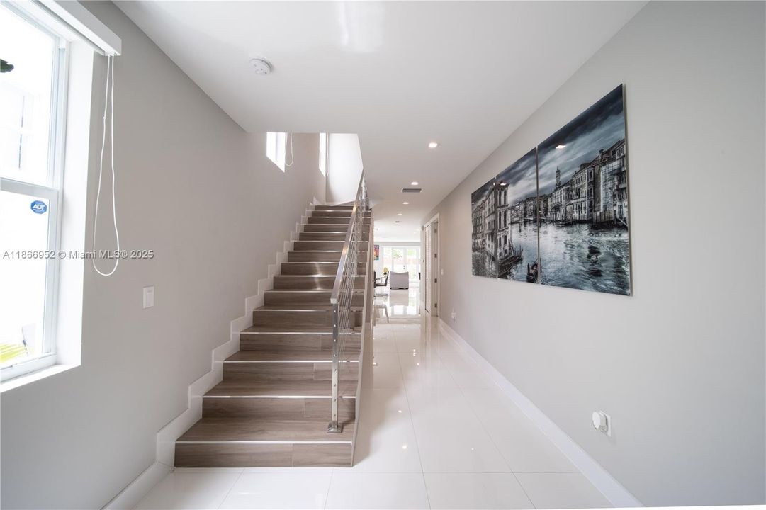 Active With Contract: $8,500 (4 beds, 3 baths, 2948 Square Feet)