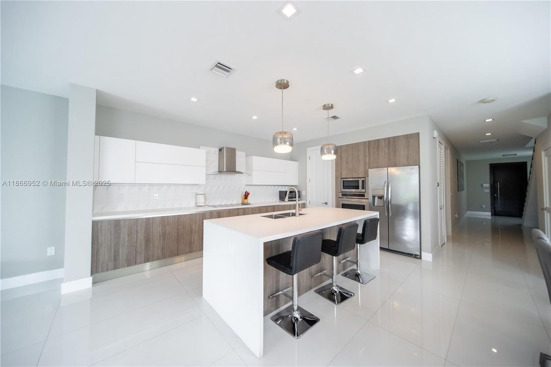 Active With Contract: $8,500 (4 beds, 3 baths, 2948 Square Feet)