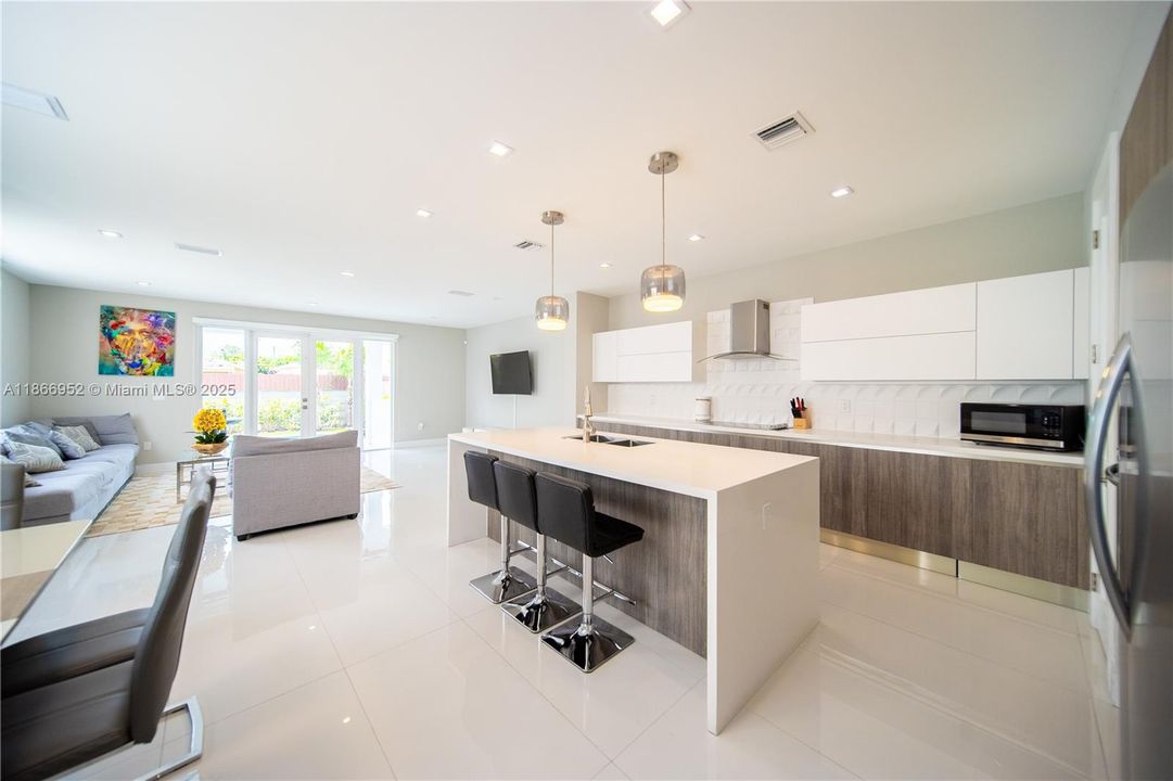 Active With Contract: $8,500 (4 beds, 3 baths, 2948 Square Feet)