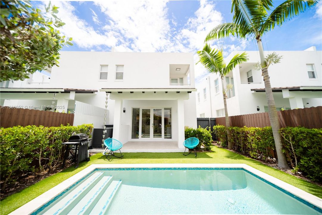 Active With Contract: $8,500 (4 beds, 3 baths, 2948 Square Feet)