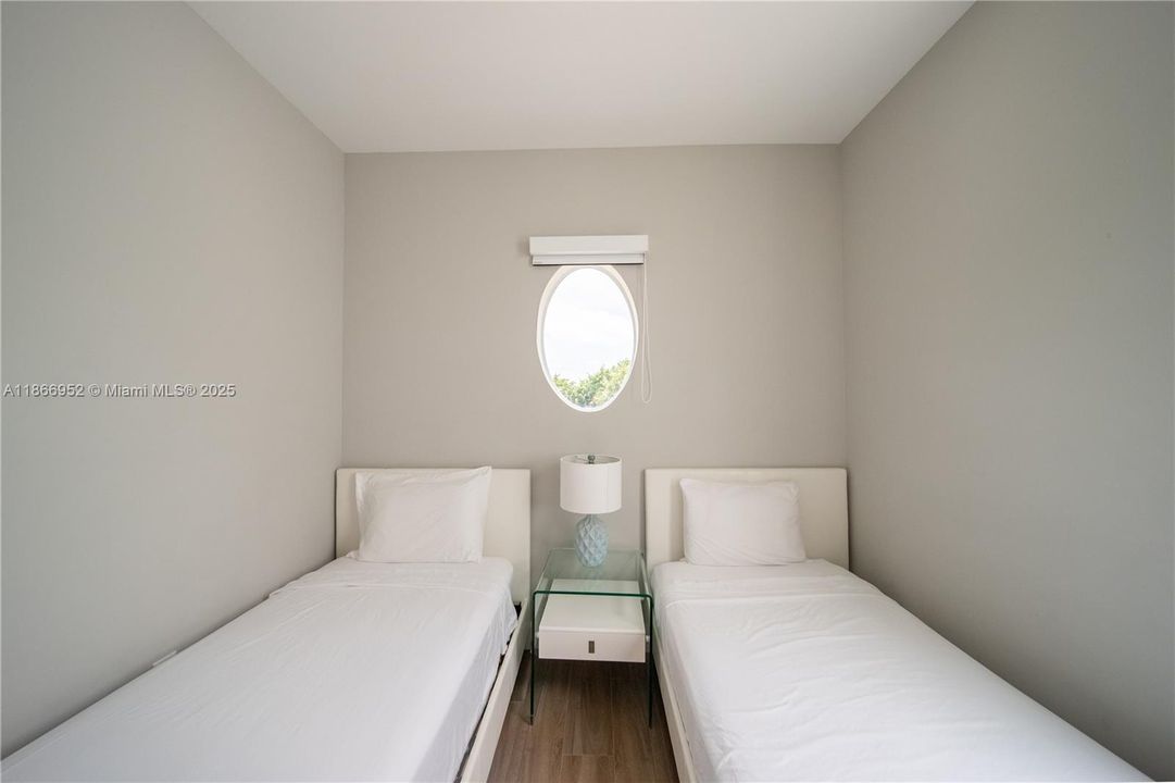 Active With Contract: $8,500 (4 beds, 3 baths, 2948 Square Feet)