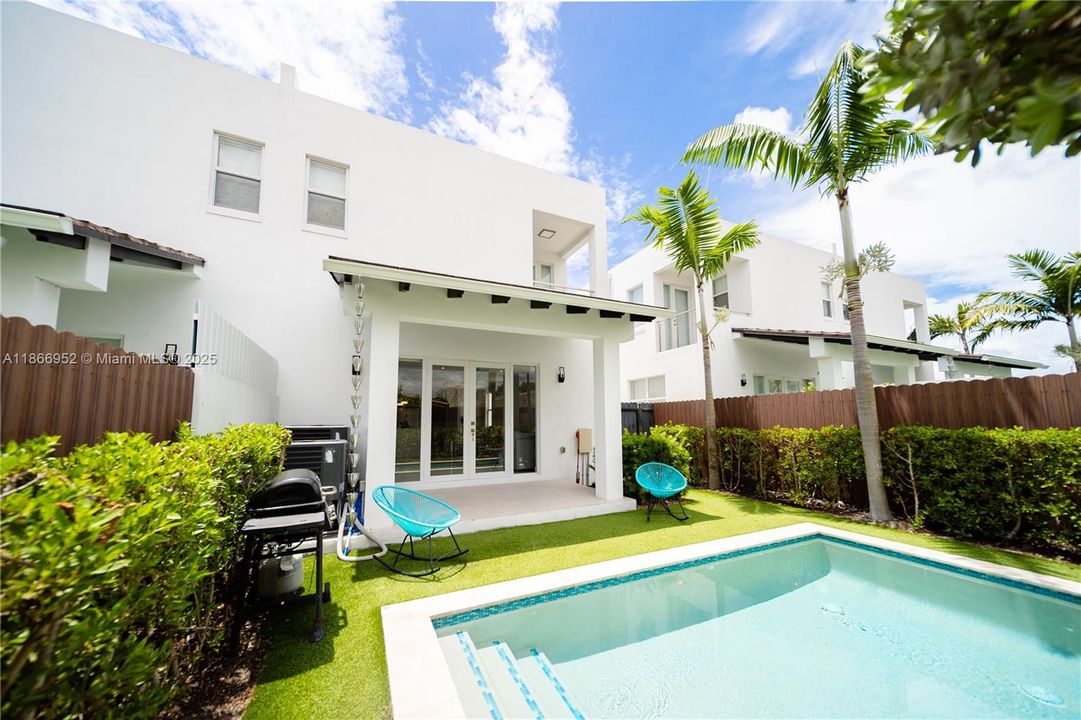 Active With Contract: $8,500 (4 beds, 3 baths, 2948 Square Feet)