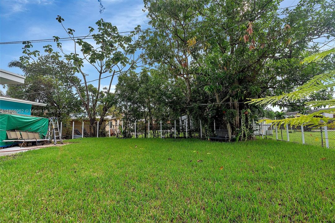 待售: $849,999 (0 贝兹, 0 浴室, 1526 平方英尺)