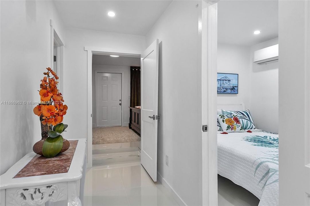 待售: $849,999 (0 贝兹, 0 浴室, 1526 平方英尺)