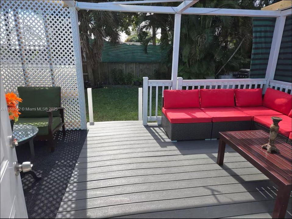 待售: $849,999 (0 贝兹, 0 浴室, 1526 平方英尺)