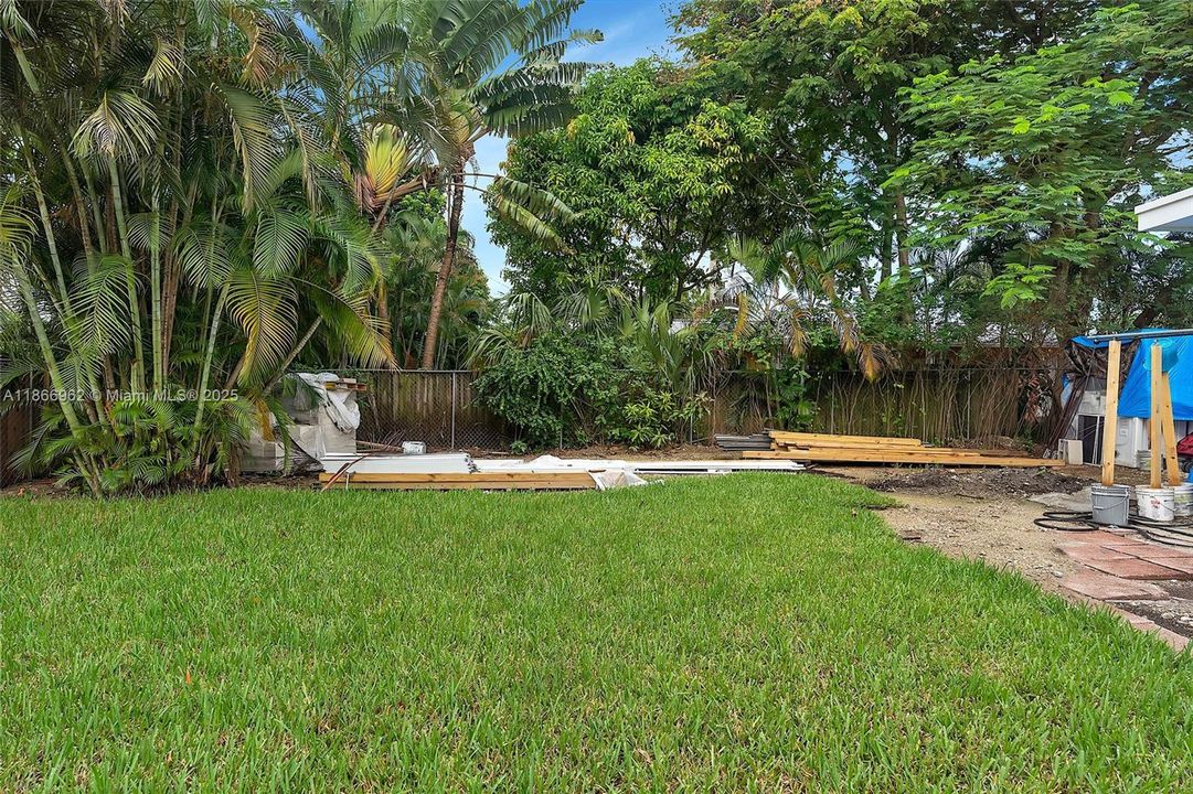 待售: $849,999 (0 贝兹, 0 浴室, 1526 平方英尺)