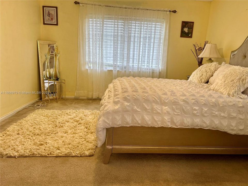 En Venta: $165,000 (2 camas, 2 baños, 950 Pies cuadrados)