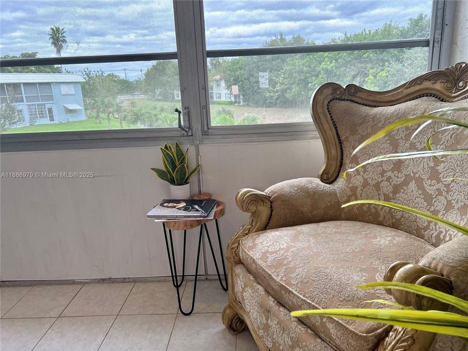 En Venta: $165,000 (2 camas, 2 baños, 950 Pies cuadrados)