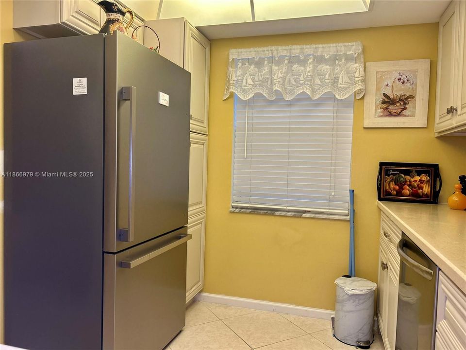 En Venta: $165,000 (2 camas, 2 baños, 950 Pies cuadrados)