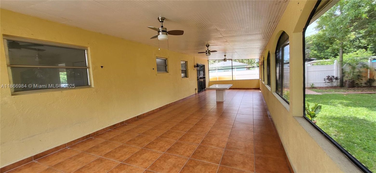 Activo con contrato: $3,500 (3 camas, 2 baños, 1392 Pies cuadrados)