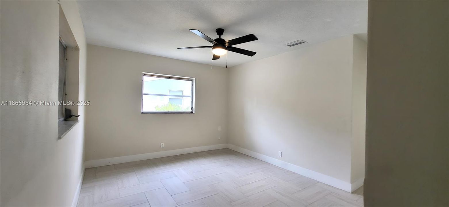 Activo con contrato: $3,500 (3 camas, 2 baños, 1392 Pies cuadrados)