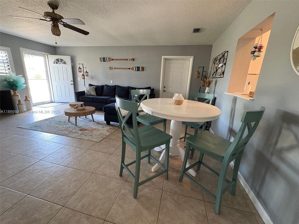 На продажу: $449,000 (3 спален, 2 ванн, 1510 Квадратных фут)