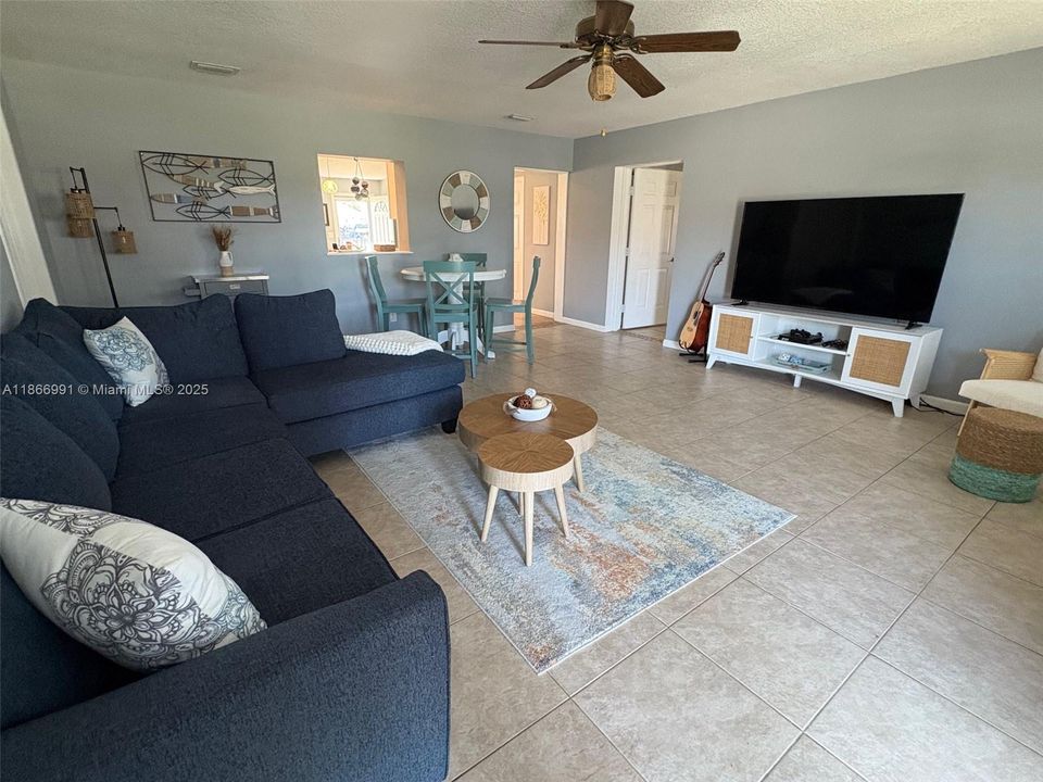 На продажу: $449,000 (3 спален, 2 ванн, 1510 Квадратных фут)