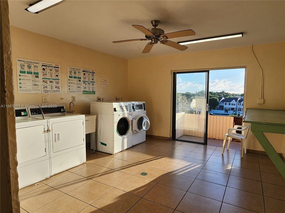 Active With Contract: $1,670 (1 beds, 1 baths, 660 Square Feet)