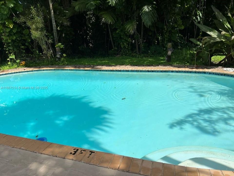 En Renta: $4,550 (4 camas, 2 baños, 3482 Pies cuadrados)