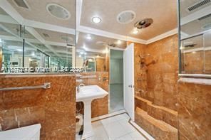 En Renta: $4,550 (4 camas, 2 baños, 3482 Pies cuadrados)