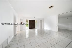 En Renta: $4,550 (4 camas, 2 baños, 3482 Pies cuadrados)