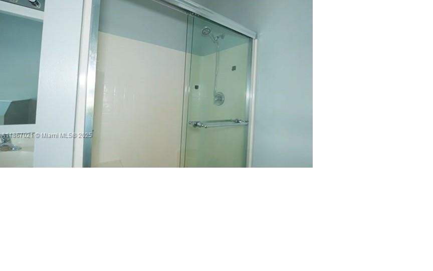 В аренду: $2,700 (4 спален, 3 ванн, 2357 Квадратных фут)