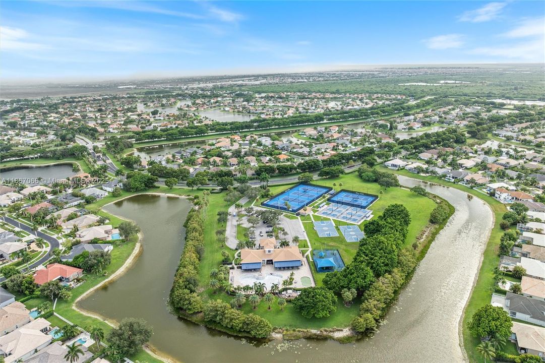 Active With Contract: $1,399,999 (5 beds, 3 baths, 3306 Square Feet)