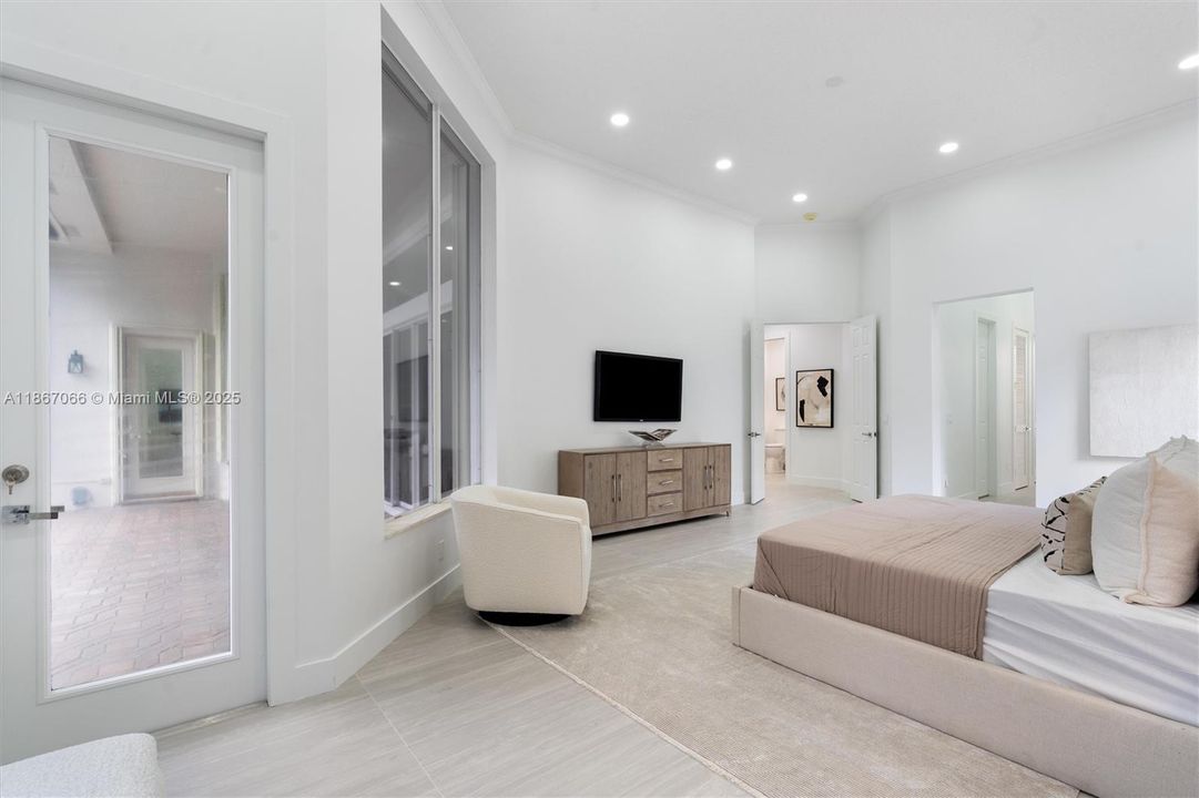 Active With Contract: $1,399,999 (5 beds, 3 baths, 3306 Square Feet)