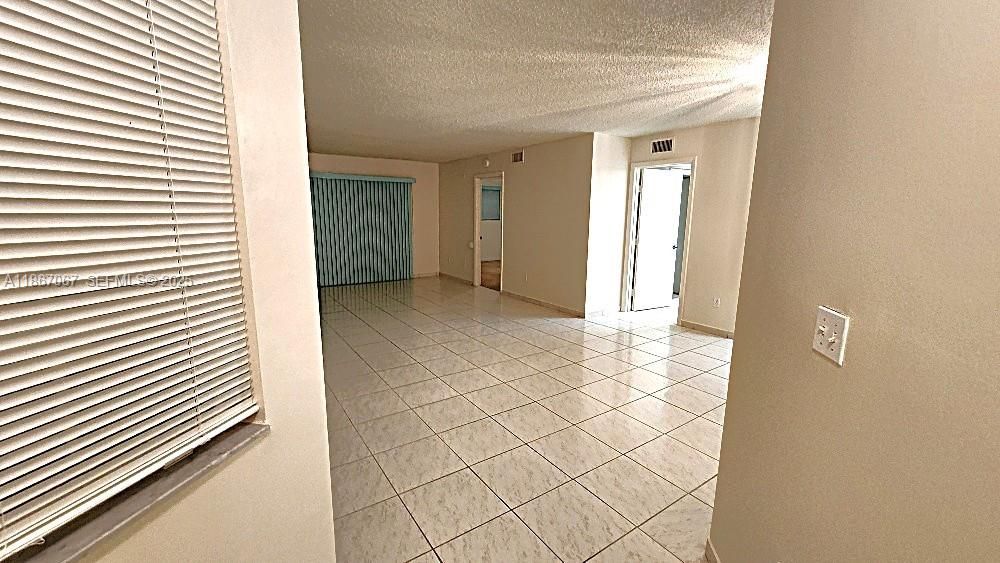 En Venta: $159,900 (1 camas, 1 baños, 830 Pies cuadrados)