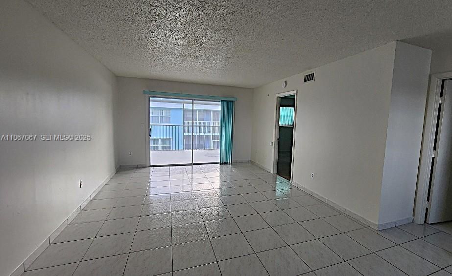 En Venta: $159,900 (1 camas, 1 baños, 830 Pies cuadrados)