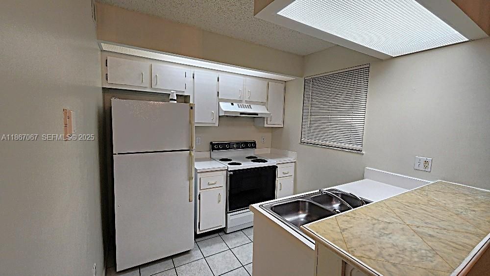 En Venta: $159,900 (1 camas, 1 baños, 830 Pies cuadrados)