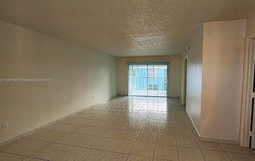 En Venta: $159,900 (1 camas, 1 baños, 830 Pies cuadrados)