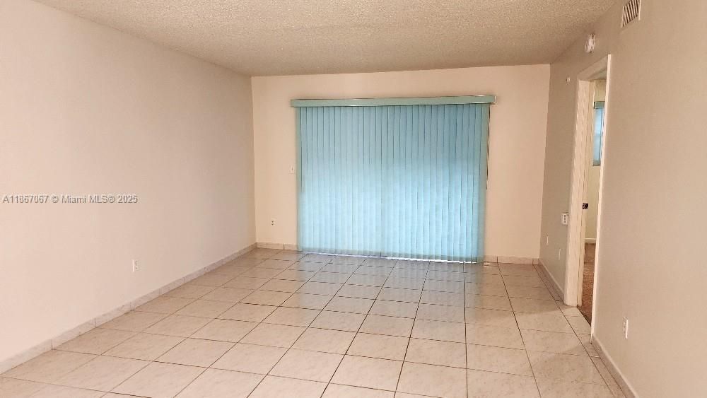 En Venta: $159,900 (1 camas, 1 baños, 830 Pies cuadrados)