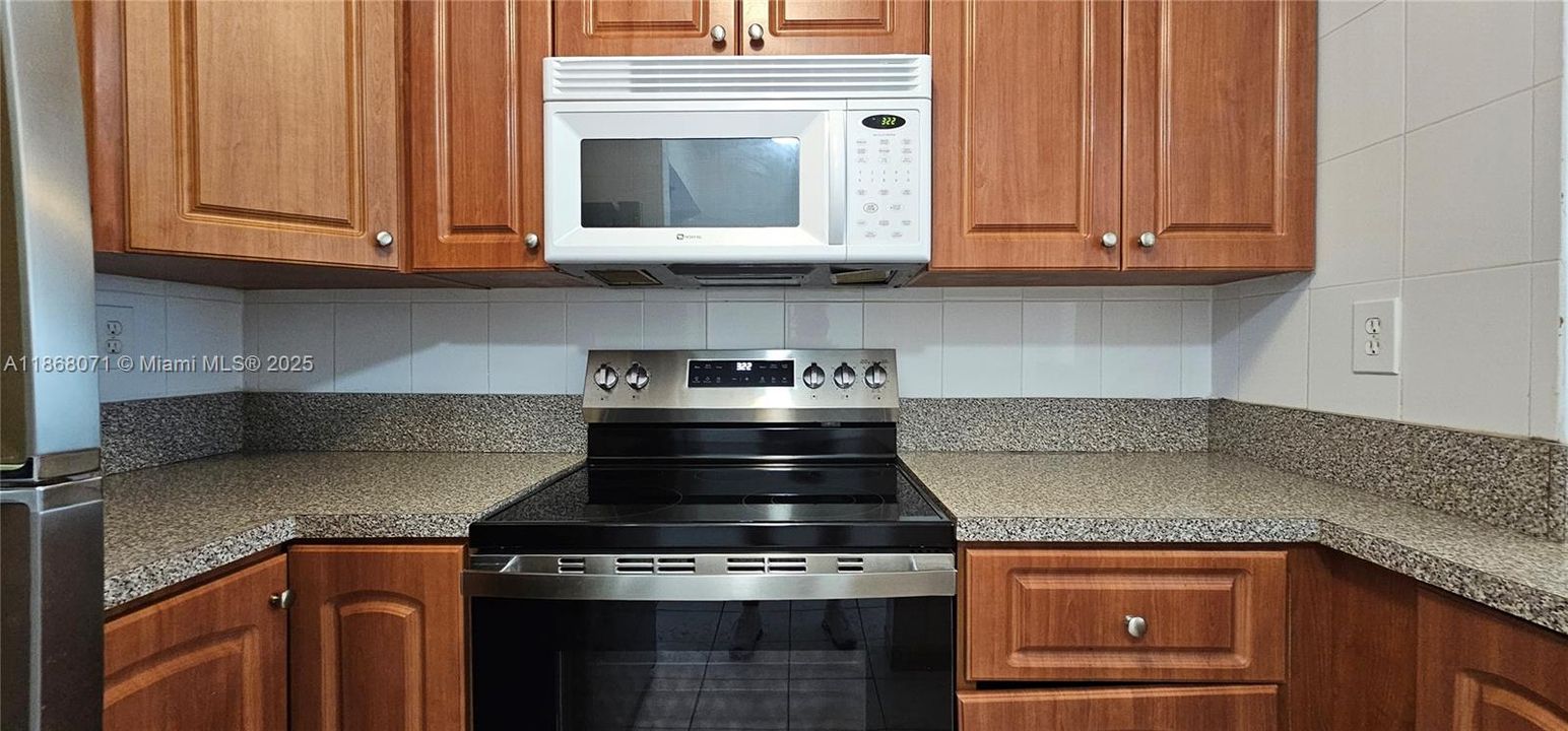 Pass Through to Dining Area