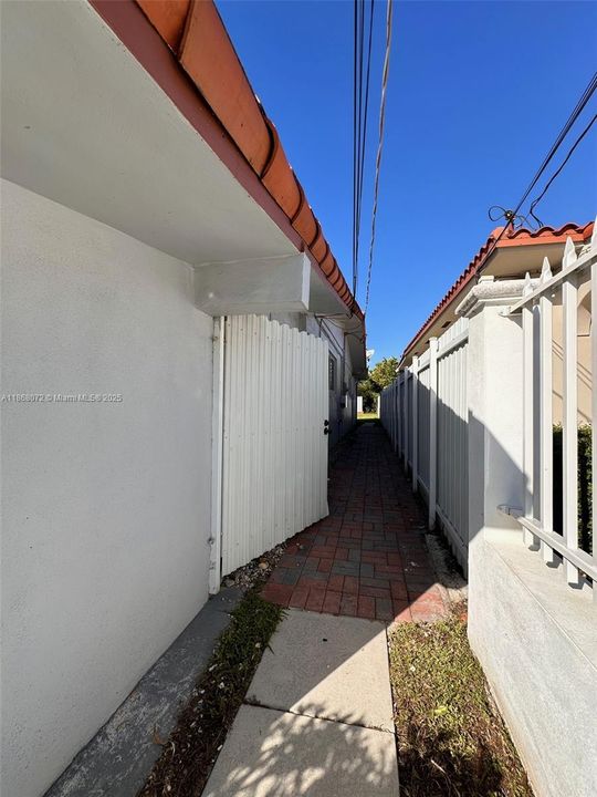 Recientemente alquilado: $1,100 (0 camas, 1 baños, 1928 Pies cuadrados)