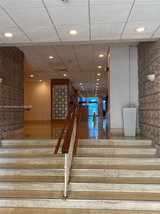 合同活跃: $339,000 (0 贝兹, 1 浴室, 600 平方英尺)