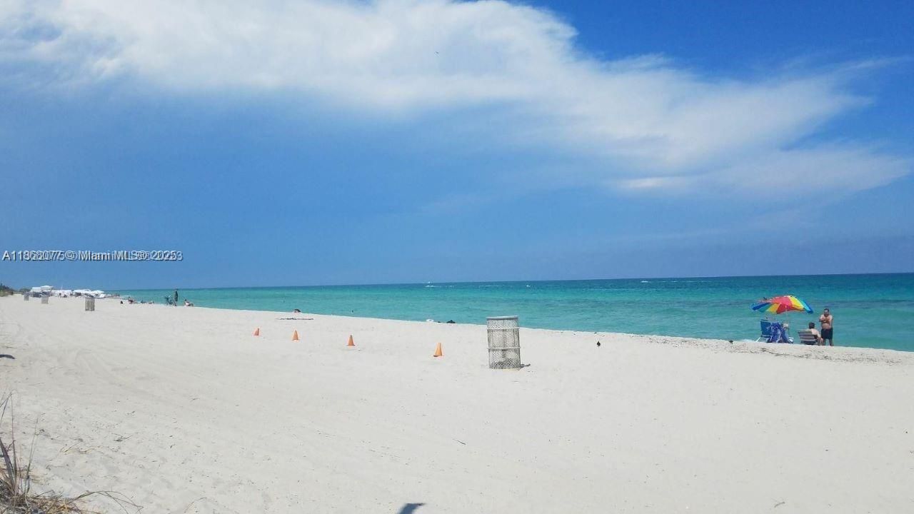 合同活跃: $339,000 (0 贝兹, 1 浴室, 600 平方英尺)