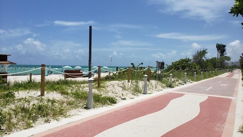 合同活跃: $339,000 (0 贝兹, 1 浴室, 600 平方英尺)