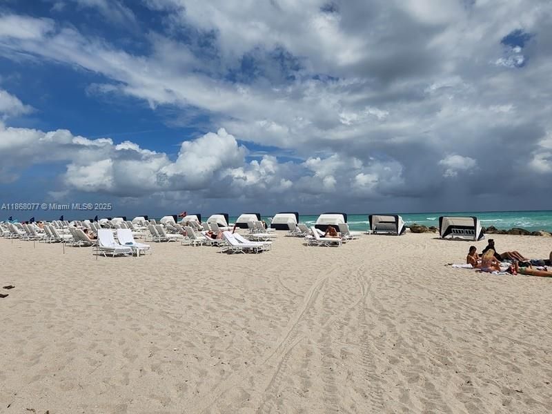 合同活跃: $339,000 (0 贝兹, 1 浴室, 600 平方英尺)