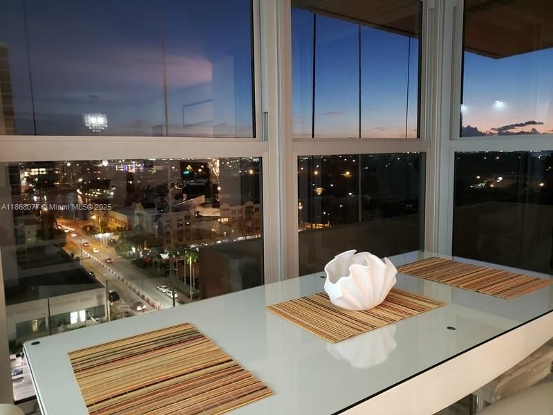 合同活跃: $339,000 (0 贝兹, 1 浴室, 600 平方英尺)