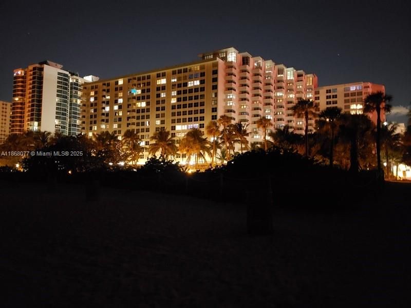 合同活跃: $339,000 (0 贝兹, 1 浴室, 600 平方英尺)