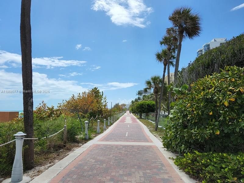 合同活跃: $339,000 (0 贝兹, 1 浴室, 600 平方英尺)