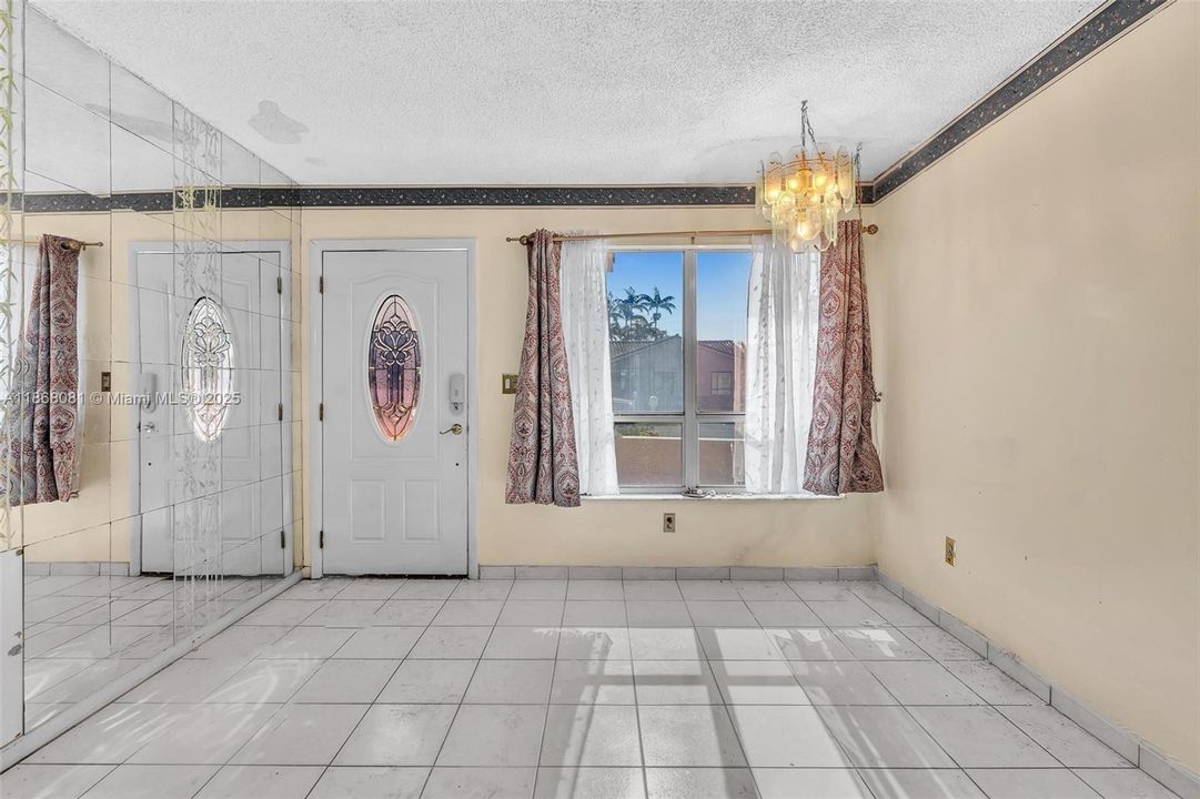 Entrance Living Room