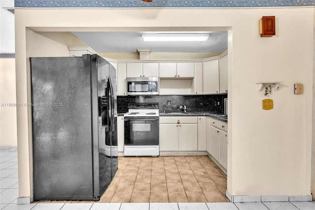 Activo con contrato: $459,997 (3 camas, 2 baños, 1303 Pies cuadrados)