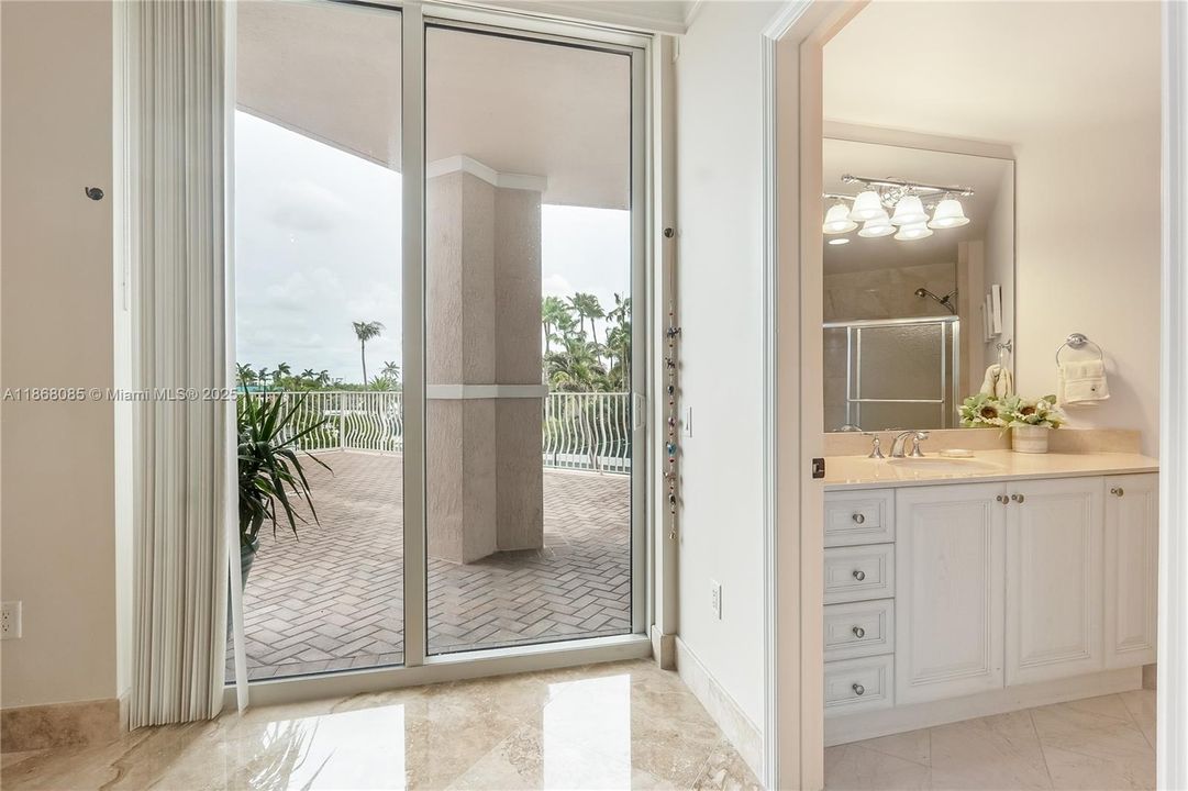 En Renta: $13,000 (3 camas, 3 baños, 4003 Pies cuadrados)