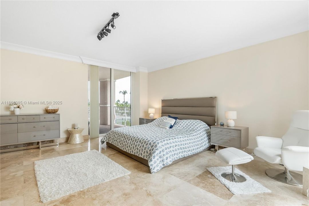 En Renta: $13,000 (3 camas, 3 baños, 4003 Pies cuadrados)