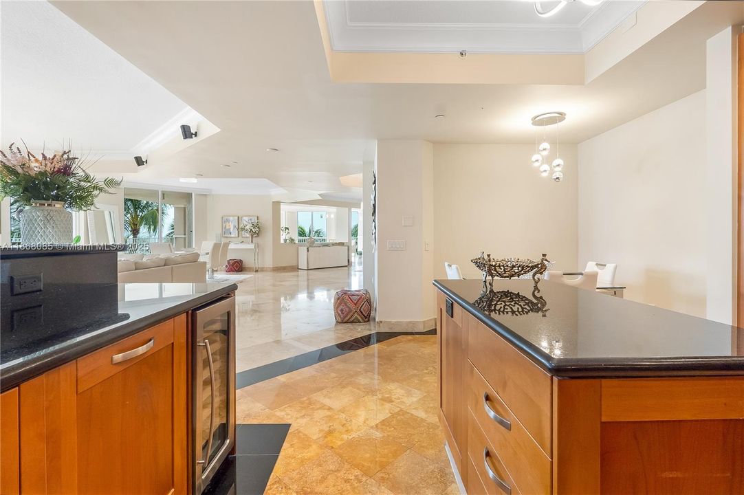 En Renta: $13,000 (3 camas, 3 baños, 4003 Pies cuadrados)